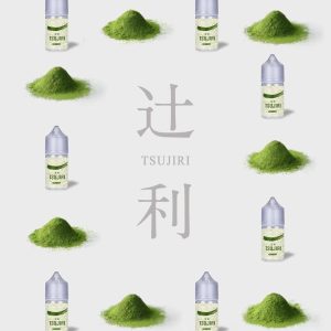 辻利 TSUJIRI 煙油主視覺合照|抹茶粉與煙油瓶陳列・日式茶道氛圍